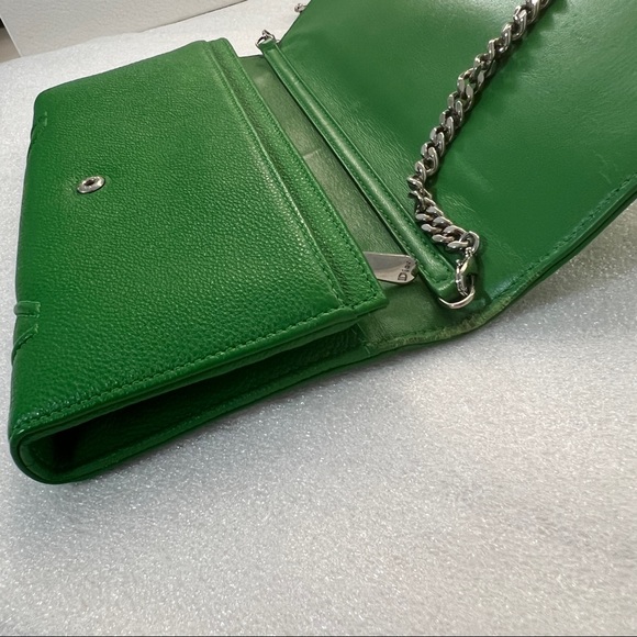 Diorama wallet on chain - Picture 11 of 12